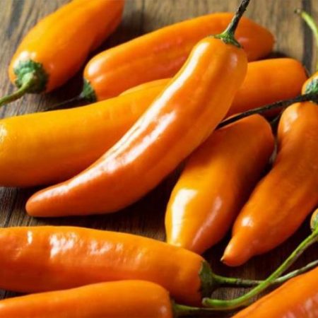 Ají amarillo peruano fresco, perfecto para preparar salsas, ají de gallina y ceviches. Disponible en Mercado Patache con despacho en Lo Barnechea y todo Chile.